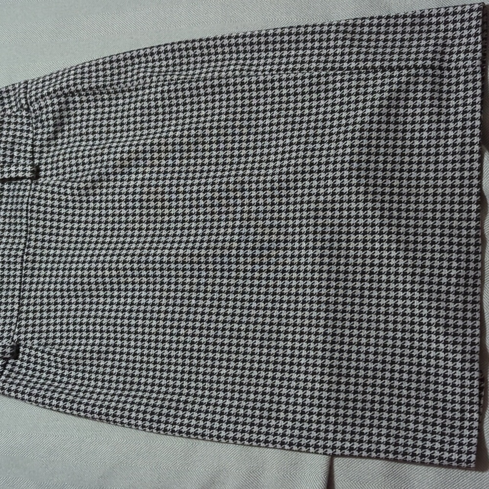 Ladies skirt
